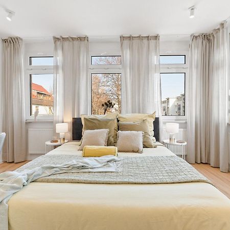 Helle Zentrumsnahe Familienfreundliche Ferienwohnung Фелльбах Екстер'єр фото