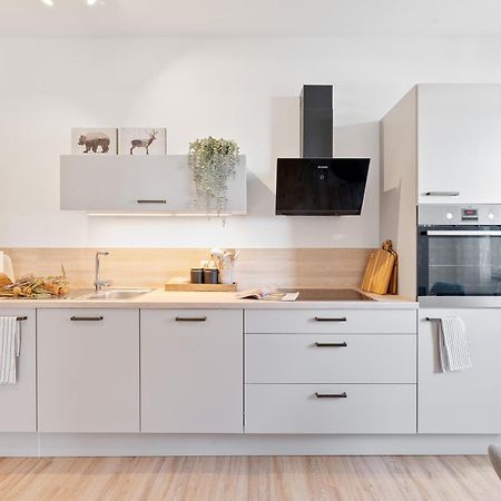 Helle Zentrumsnahe Familienfreundliche Ferienwohnung Фелльбах Екстер'єр фото